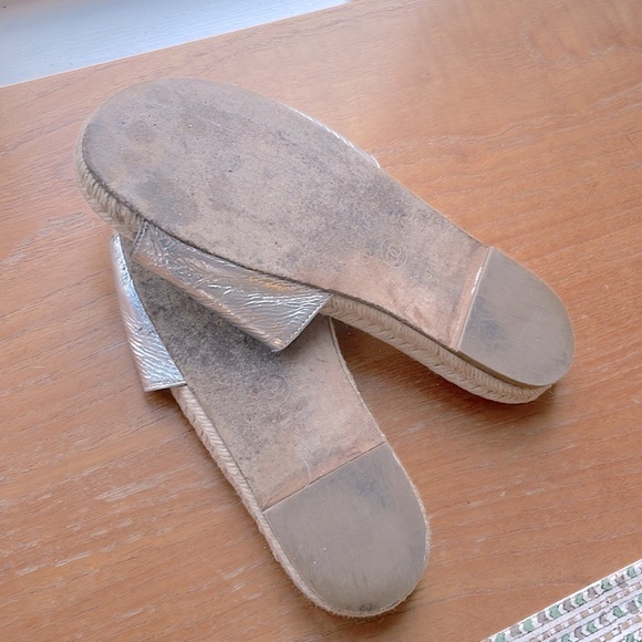 CHANEL slides sandals metallic silver espadrilles size 37 6 6.5 7 - Picture 4 of 11